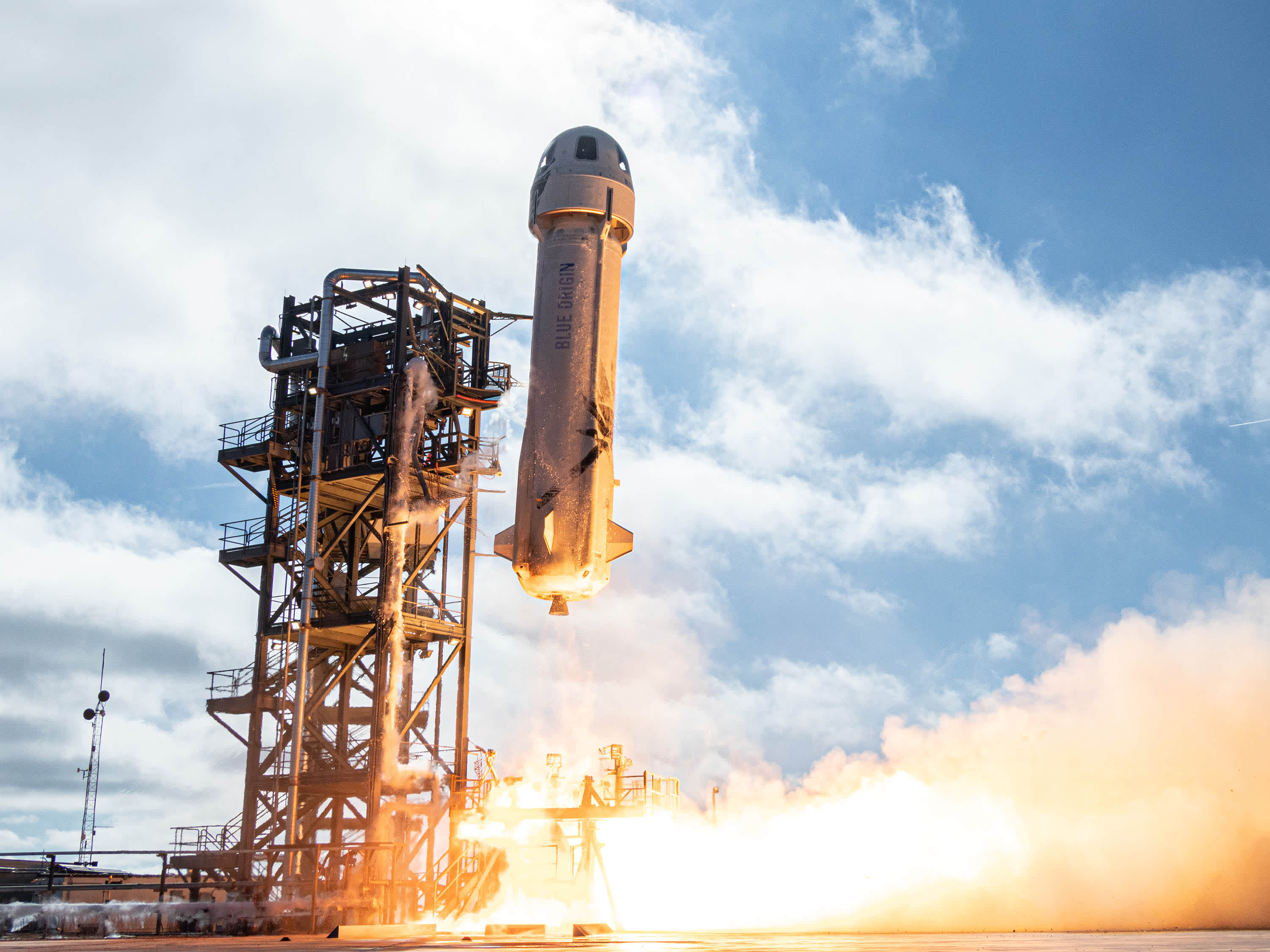 Jeff Bezos Travels Above Karman Line Onboard Blue Origin’s Fully Autonomous Spacecraft New Shepard